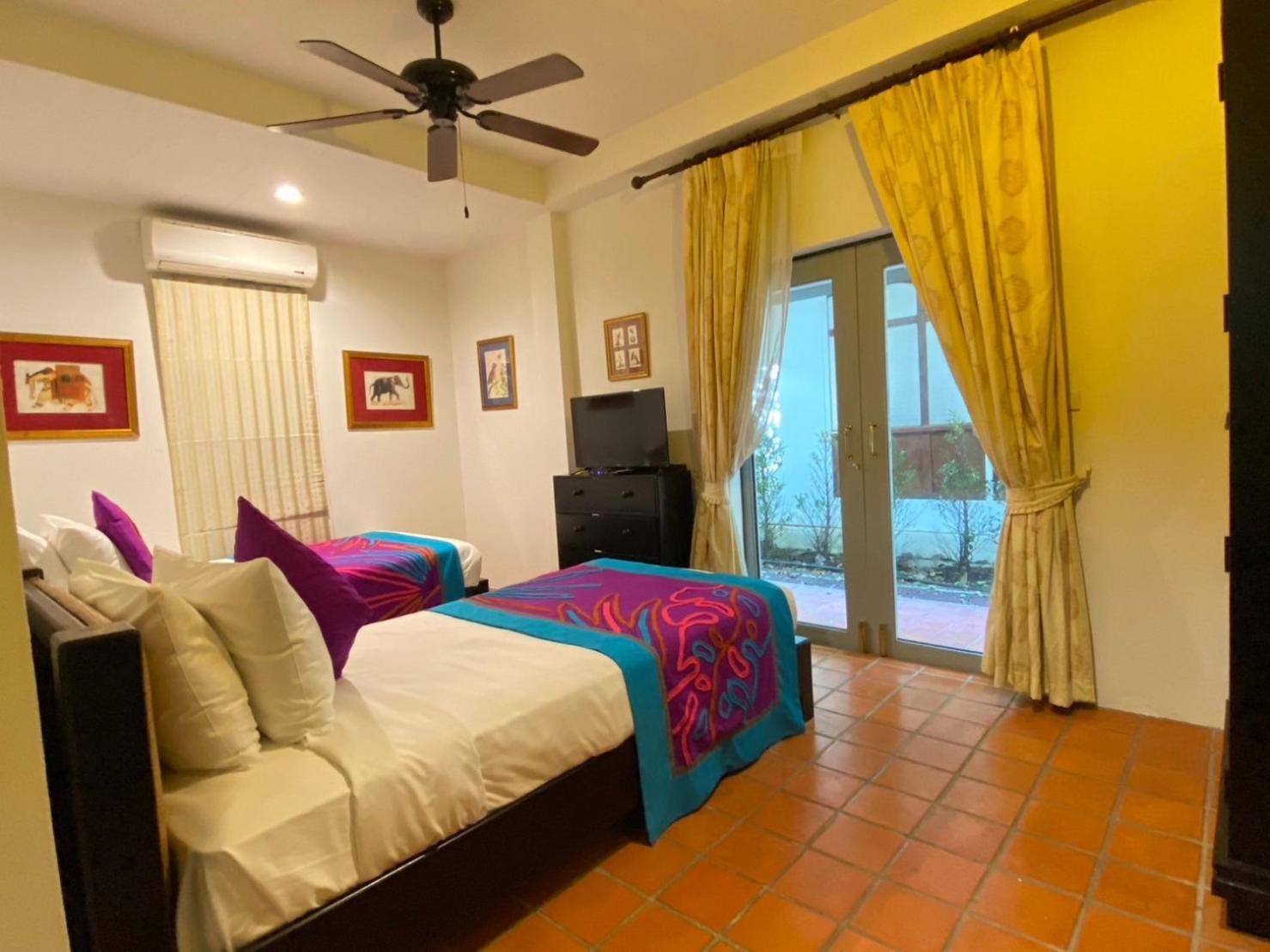 Zantiis Ndol Villas Муаклек Екстер'єр фото